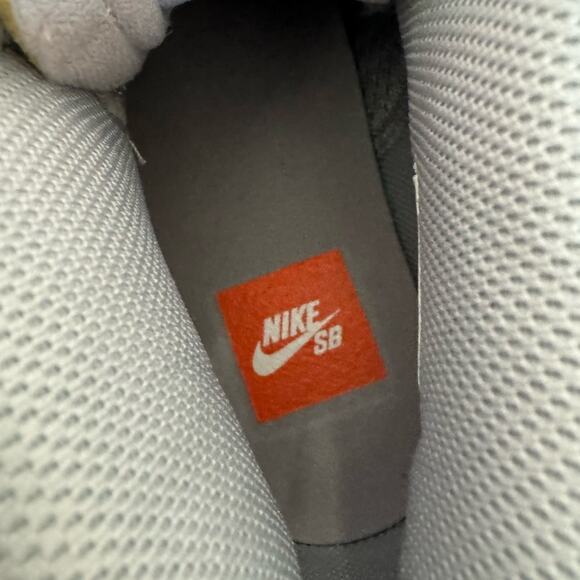 Nike SB Blazer Mid Wolf Grey Men 6 Women 7 - Picture 5 of 11